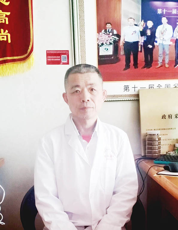 刘得仁.jpg